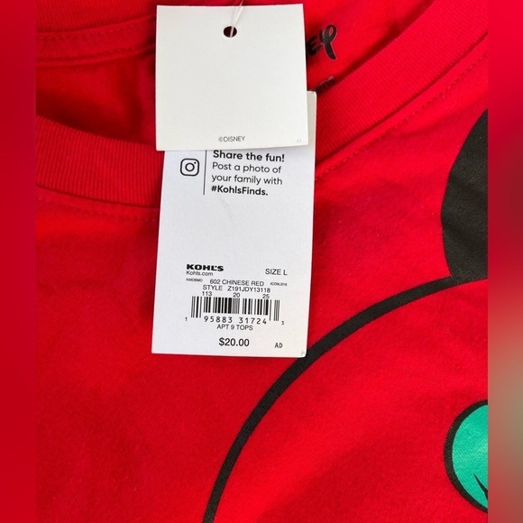 NEW! Disney's Minnie Mouse Women's Holiday Graphic Tee by Family Fun™ - Small - Picture 2 of 6